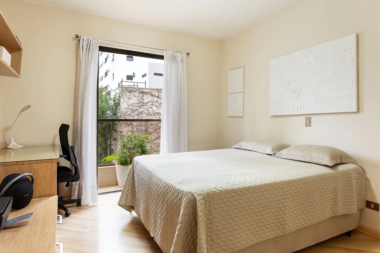 amplo-apartamento-em-rua-arborizada-e-tranquila-para-venda-em-moema-14834-14