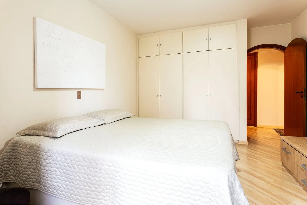 amplo-apartamento-em-rua-arborizada-e-tranquila-para-venda-em-moema-14834-15