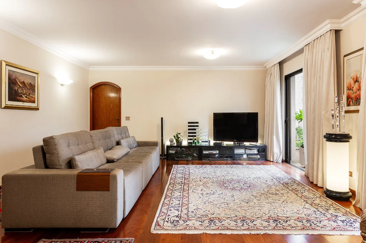 amplo-apartamento-em-rua-arborizada-e-tranquila-para-venda-em-moema-14834-4