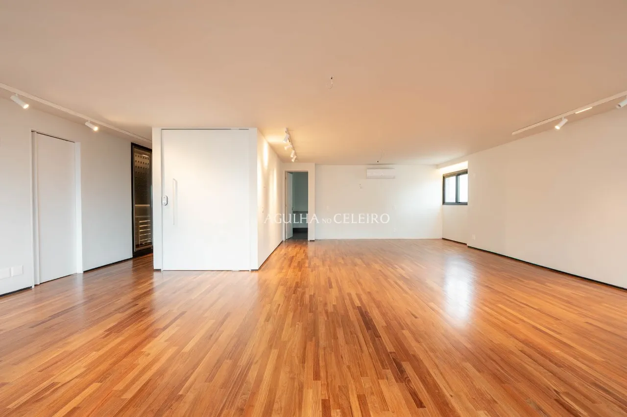 Apartamento no miolo do Itaim para venda. – 13847