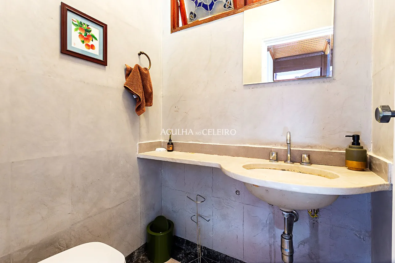 Casa muito bem localizada à venda em Moema – 9587