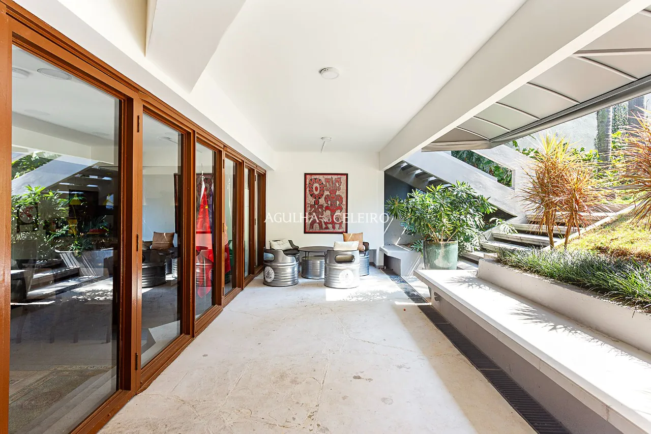 Casa muito bem localizada à venda em Moema – 9587