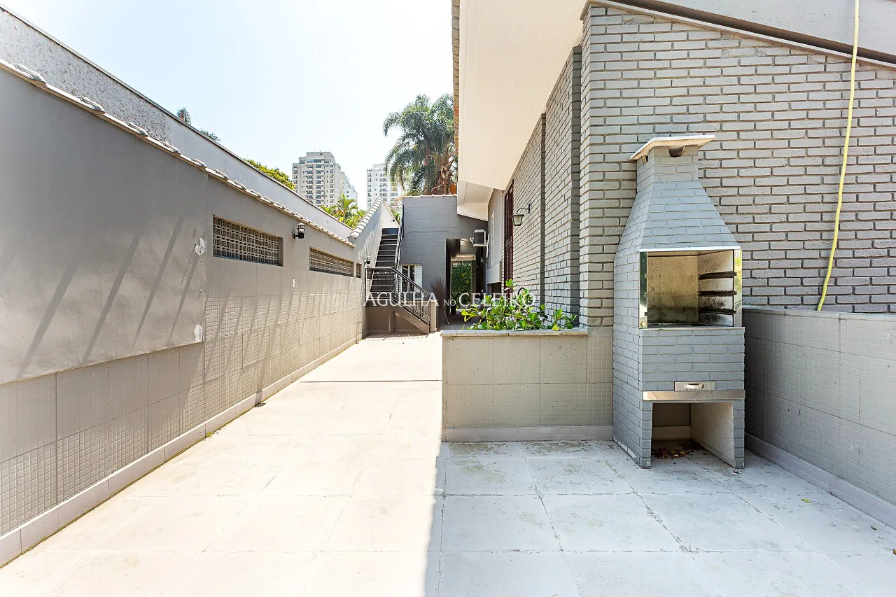 Casa muito bem localizada à venda em Moema – 9587