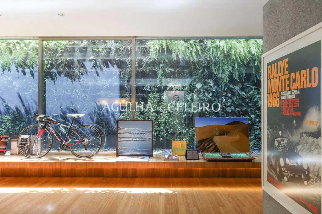 Casa de muito bom gosto para venda no Jardim Paulista. – CA0878