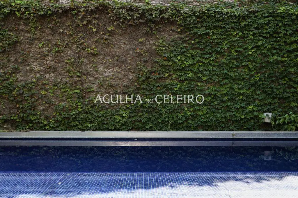 Casa de muito bom gosto para venda no Jardim Paulista. – CA0878