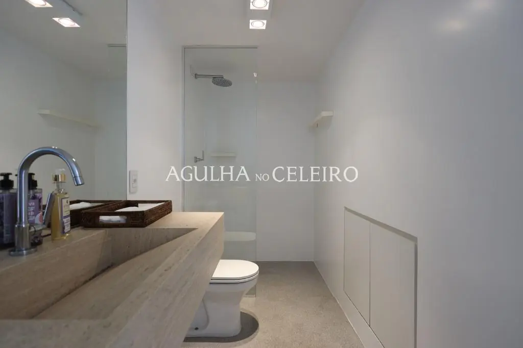 Casa de muito bom gosto para venda no Jardim Paulista. – CA0878