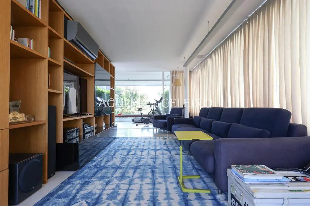 Casa de muito bom gosto para venda no Jardim Paulista. – CA0878