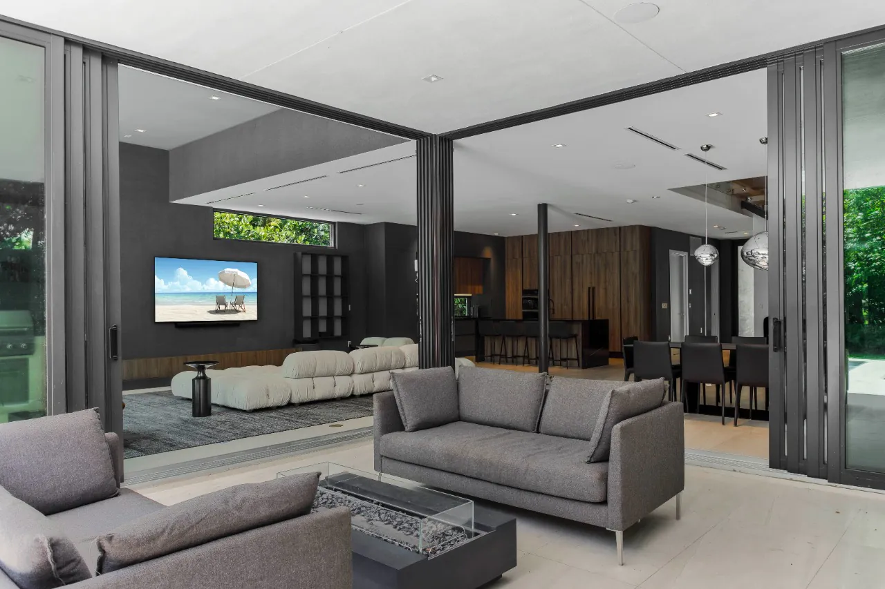 uma-verdadeira-obra-de-arte-para-venda-em-miami-no-parque-holleman-14639-16