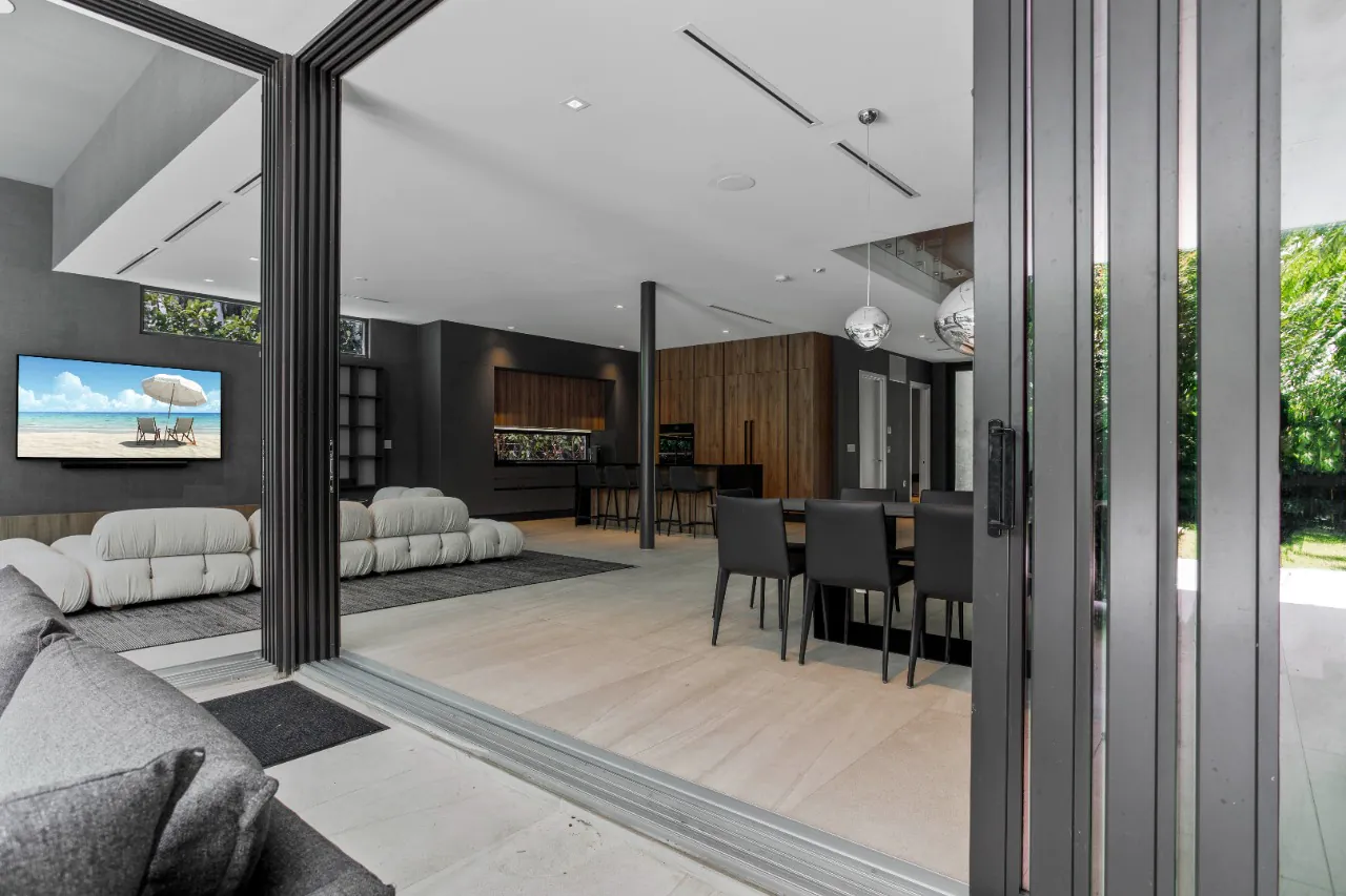 uma-verdadeira-obra-de-arte-para-venda-em-miami-no-parque-holleman-14639-17