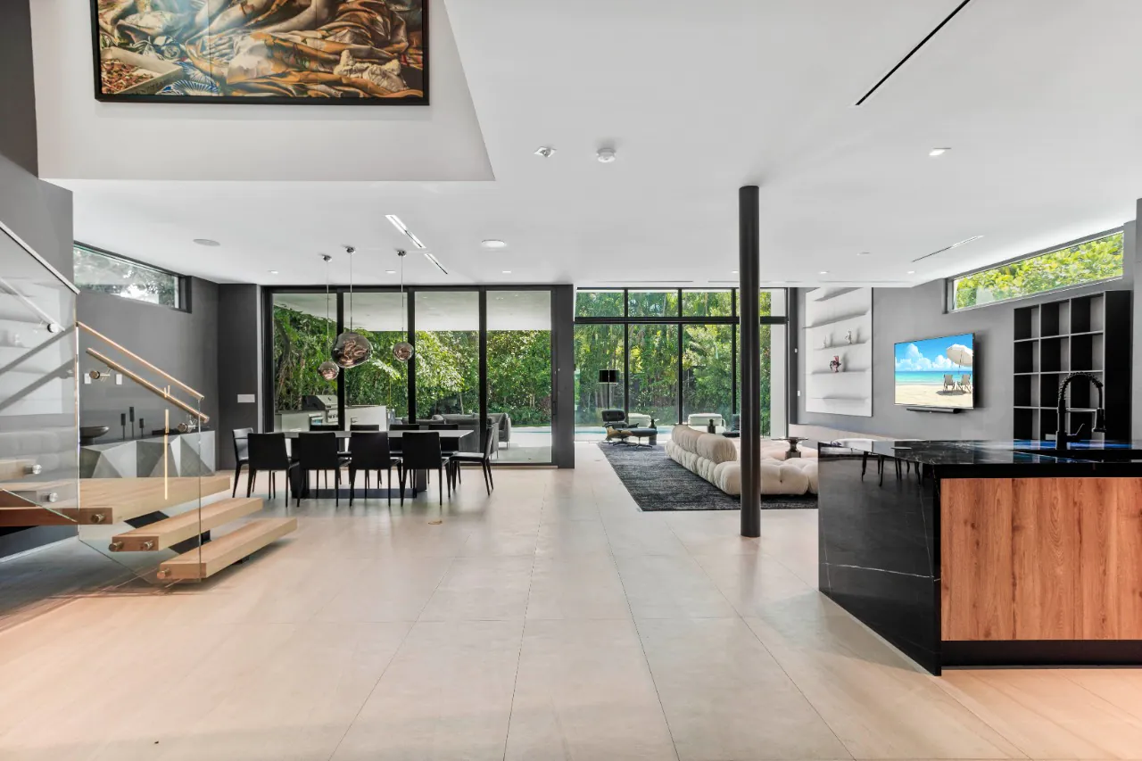 uma-verdadeira-obra-de-arte-para-venda-em-miami-no-parque-holleman-14639-2