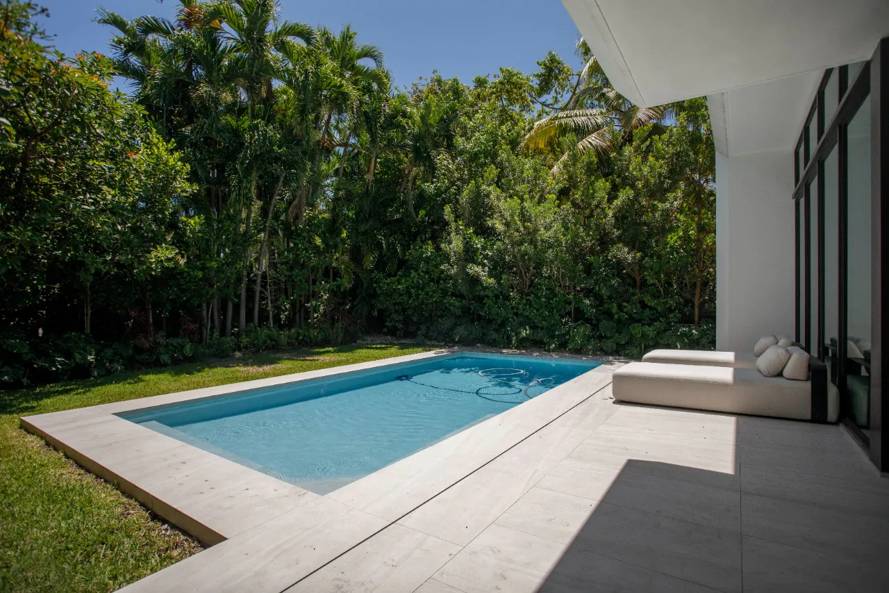 uma-verdadeira-obra-de-arte-para-venda-em-miami-no-parque-holleman-14639-37