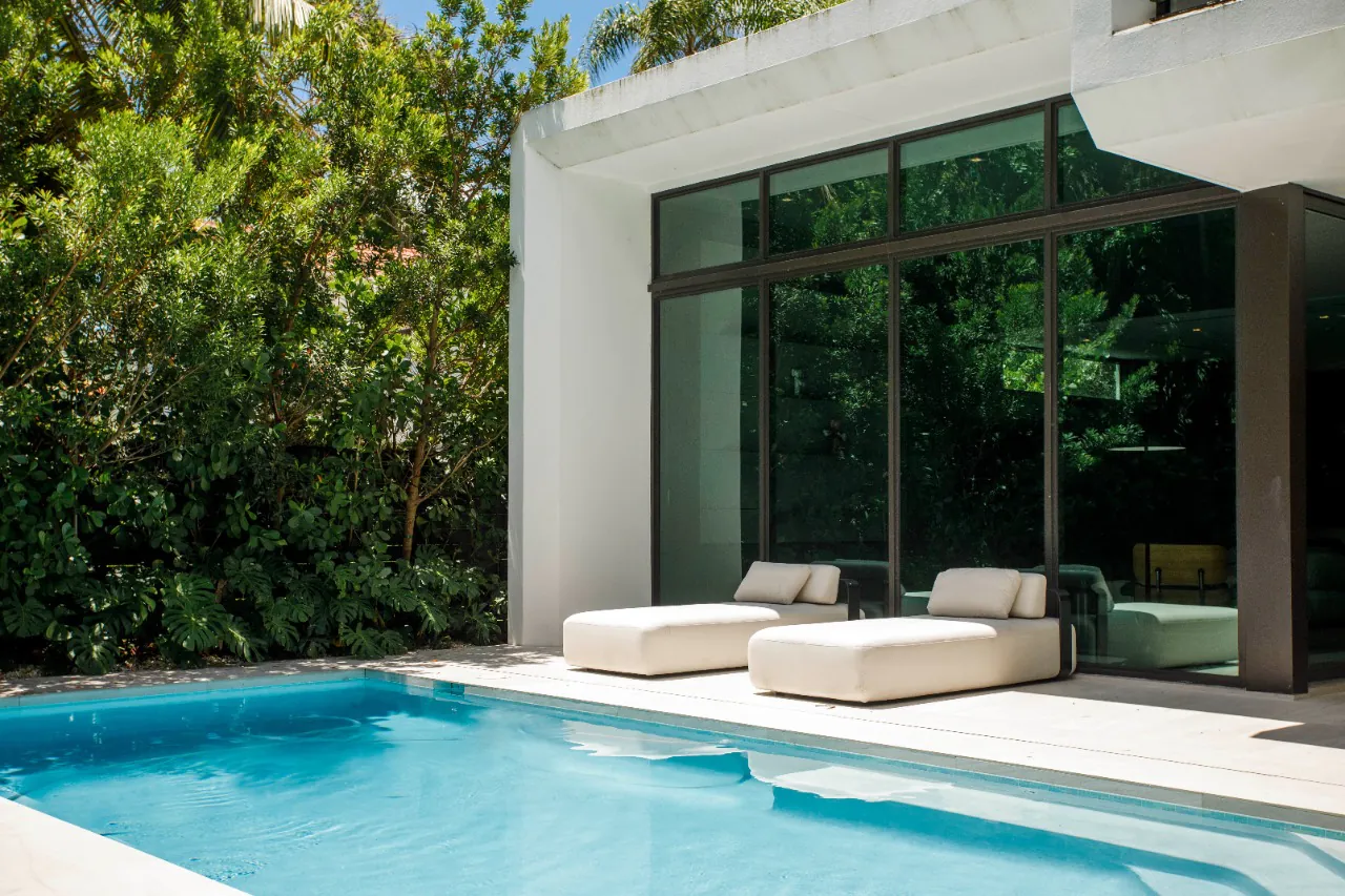 uma-verdadeira-obra-de-arte-para-venda-em-miami-no-parque-holleman-14639-39