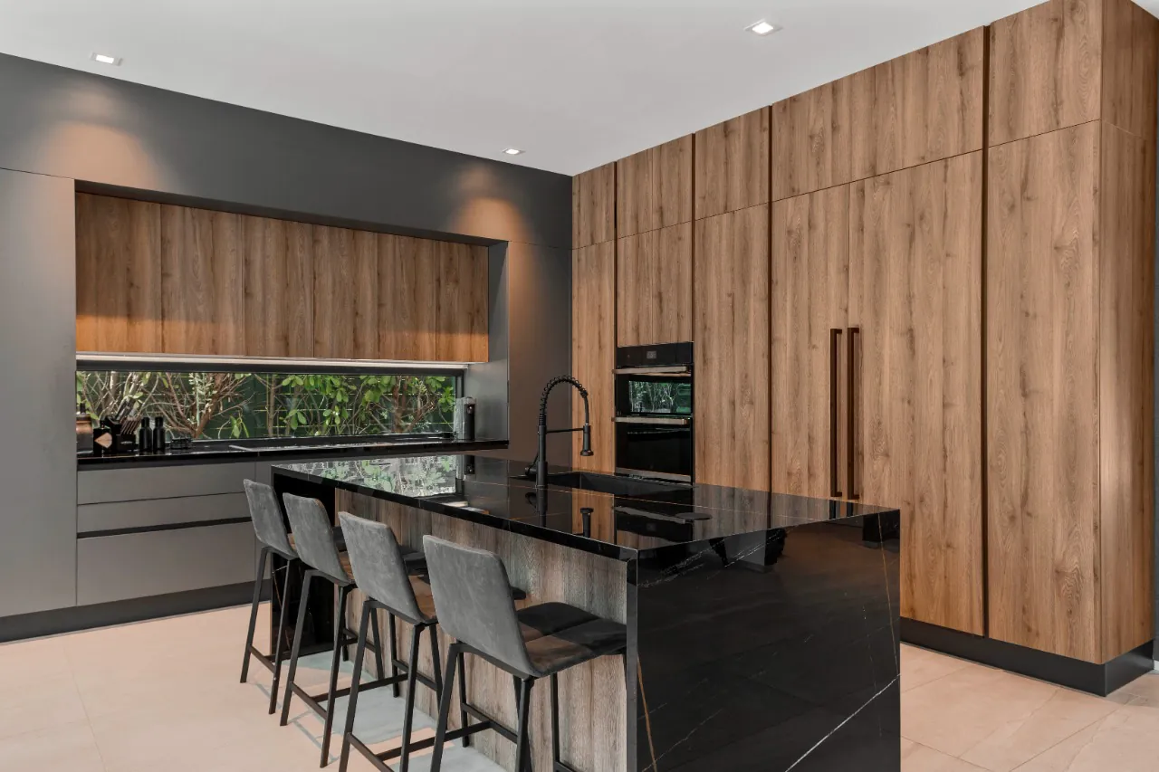 uma-verdadeira-obra-de-arte-para-venda-em-miami-no-parque-holleman-14639-8