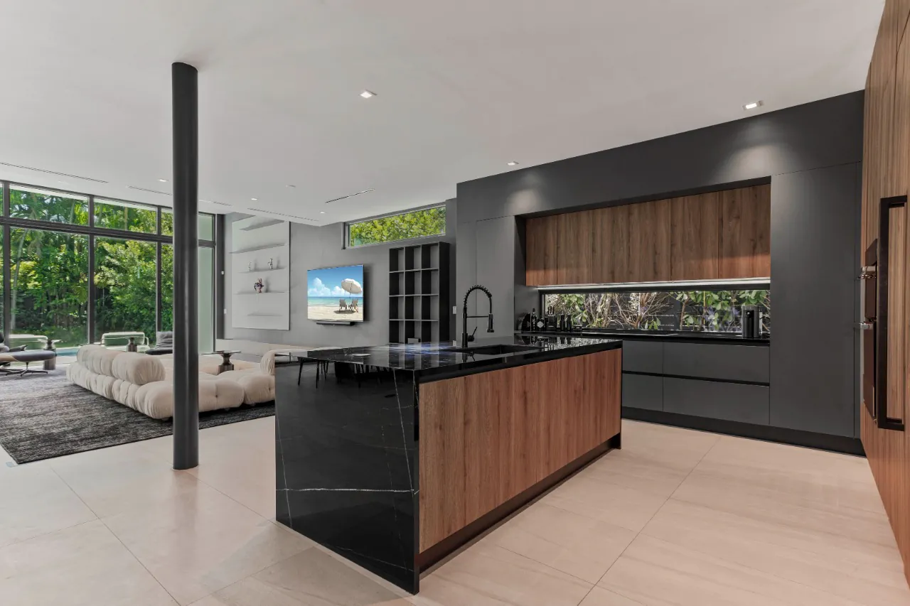 uma-verdadeira-obra-de-arte-para-venda-em-miami-no-parque-holleman-14639-9