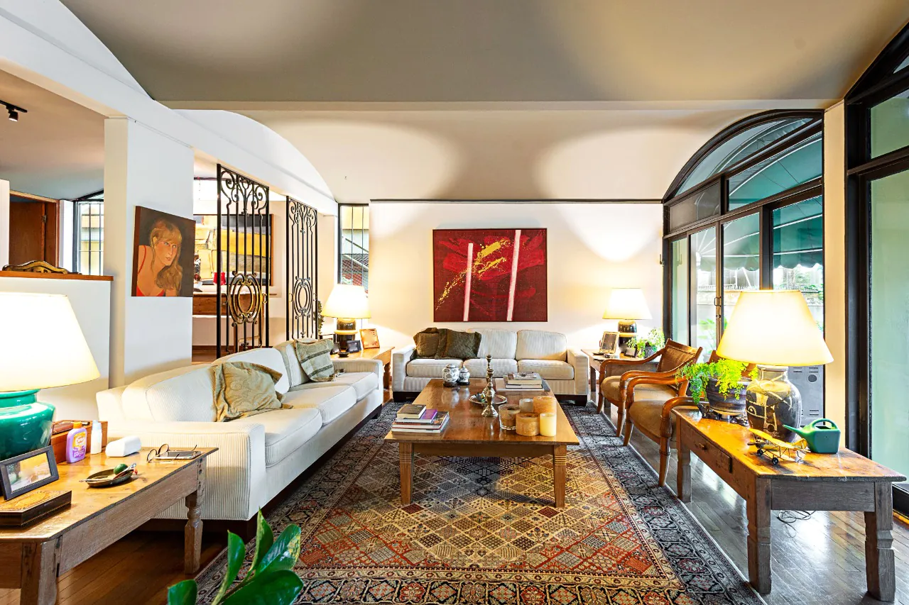 casa-com-piscina-a-venda-no-cidade-jardim-15072-1