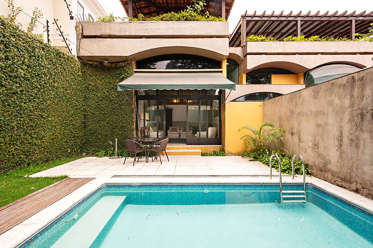 casa-com-piscina-a-venda-no-cidade-jardim-15072-14