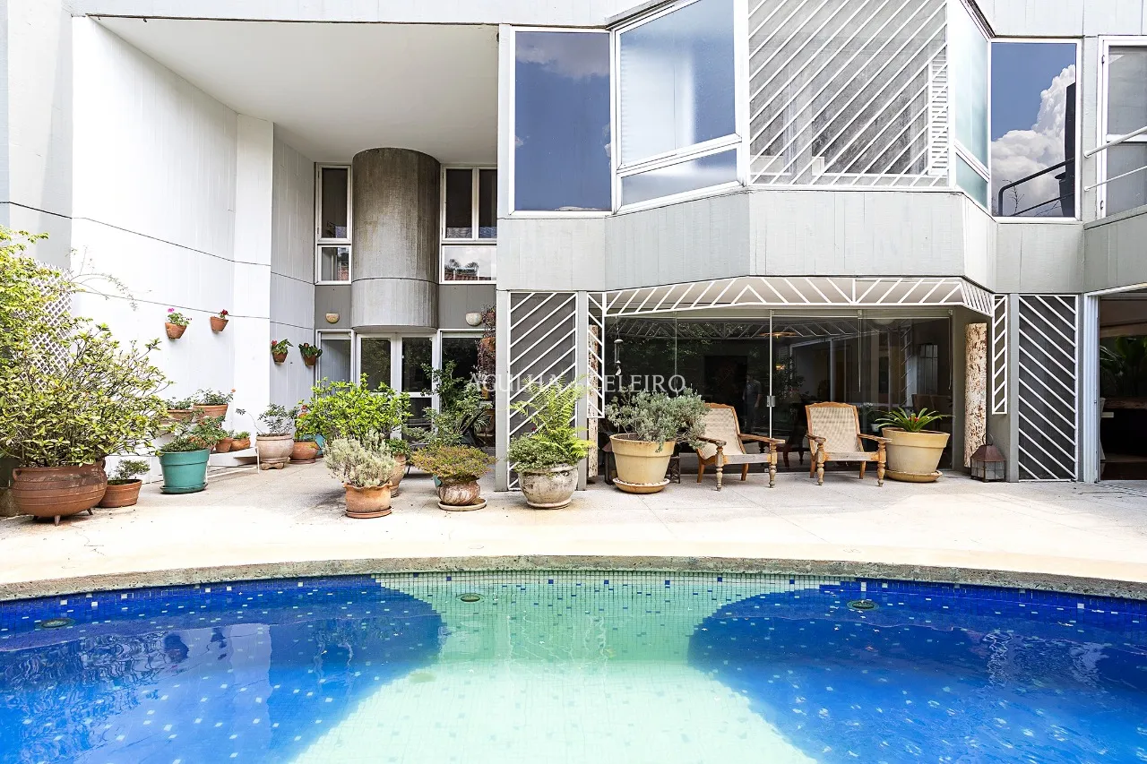 Casa com 720m² de terreno à venda em Alto de Pinheiros. – 14557