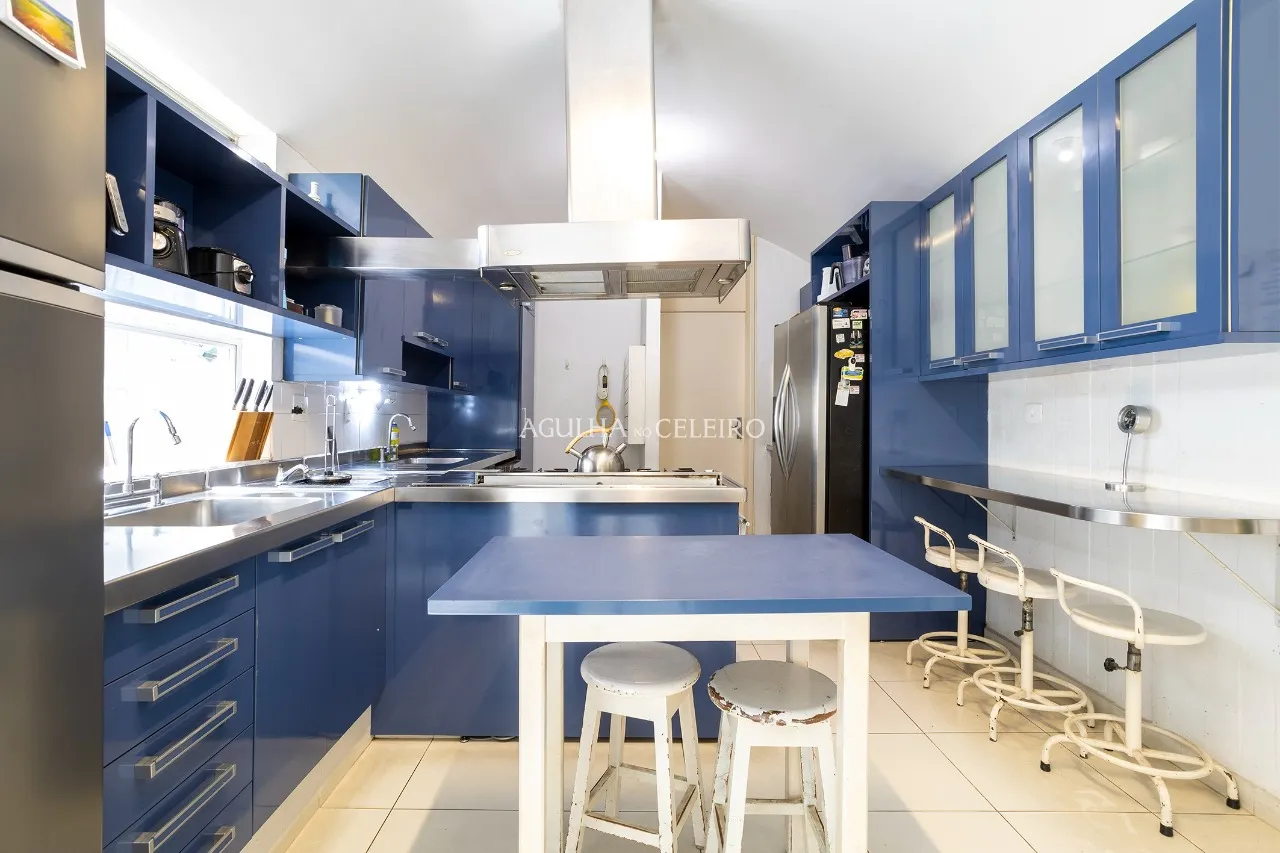Casa com 720m² de terreno à venda em Alto de Pinheiros. – 14557