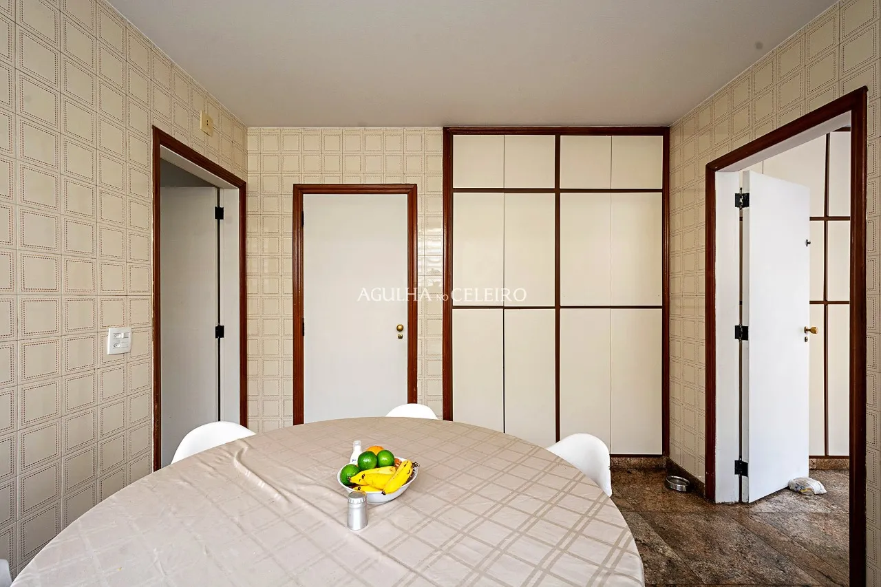 Casa á venda no Jardim Paulistano localizada em rua tranquila e segura. – 14811