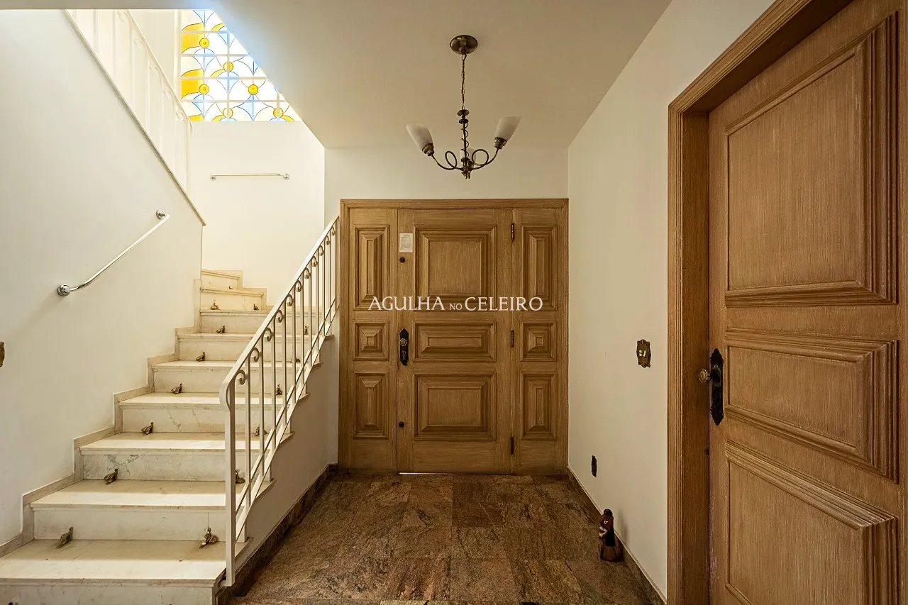 Casa á venda no Jardim Paulistano localizada em rua tranquila e segura. – 14811