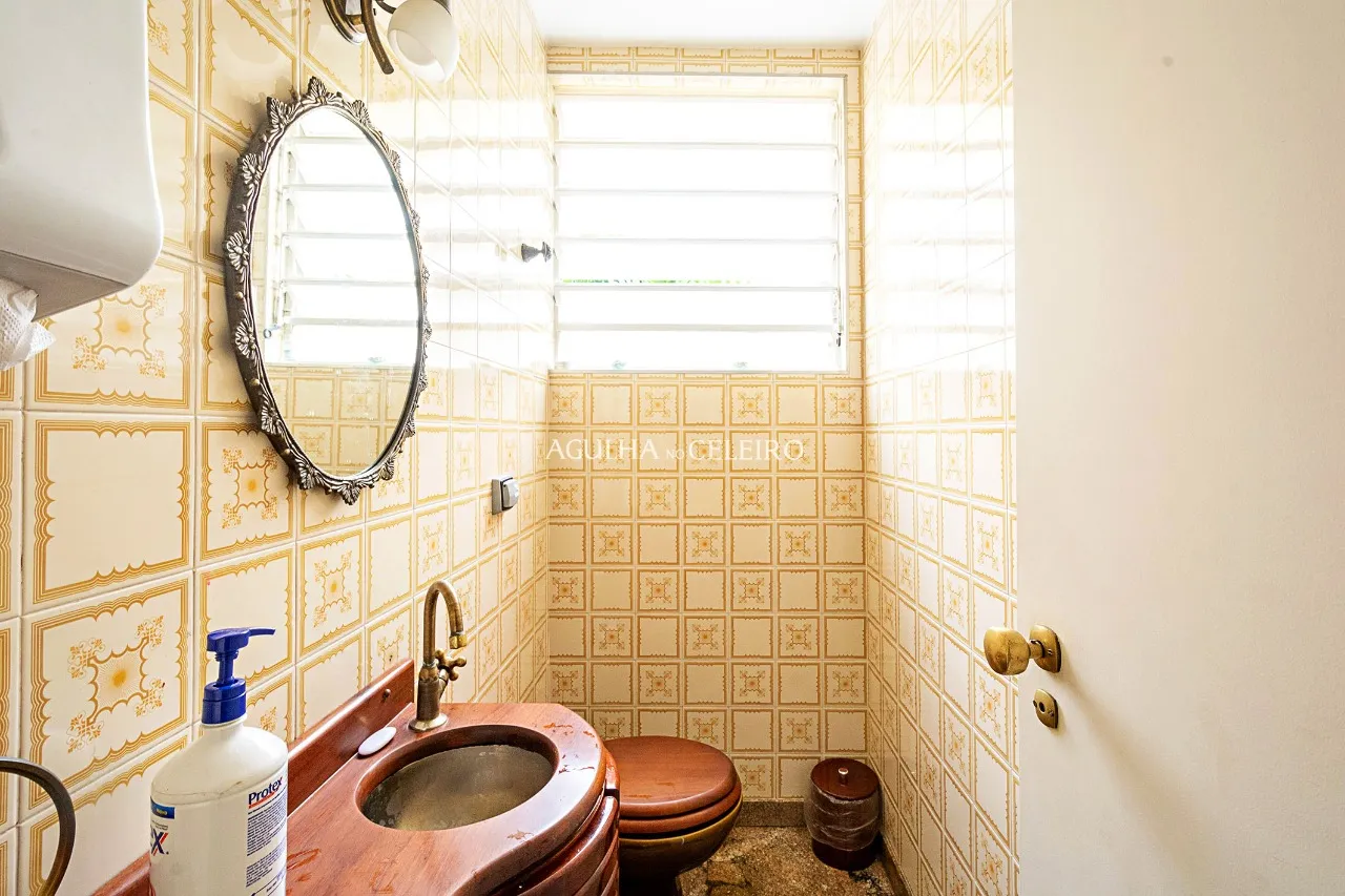 Casa á venda no Jardim Paulistano localizada em rua tranquila e segura. – 14811