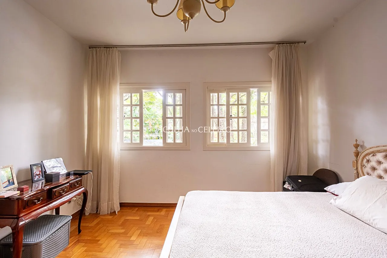 Casa á venda no Jardim Paulistano localizada em rua tranquila e segura. – 14811