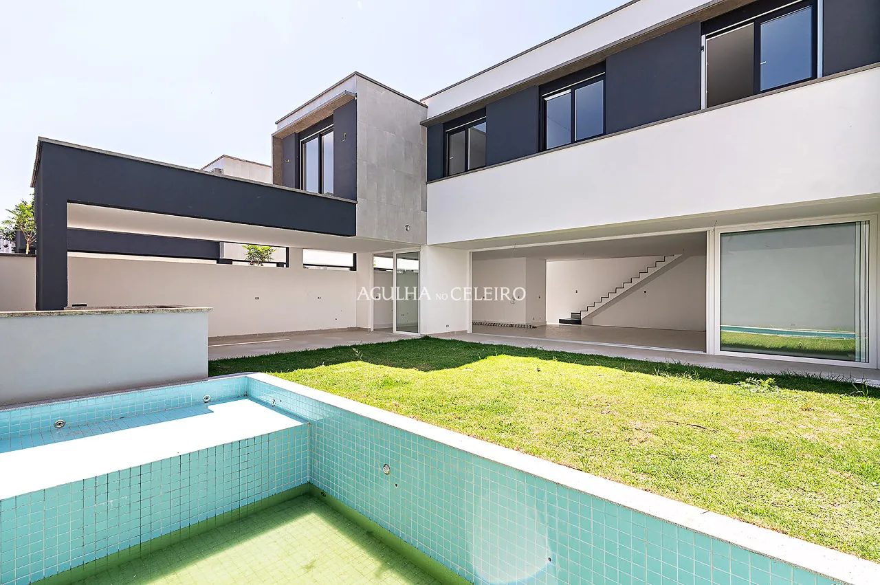 Segurança e conforto nesta linda casa de condomínio à venda no Brooklin. – 14910