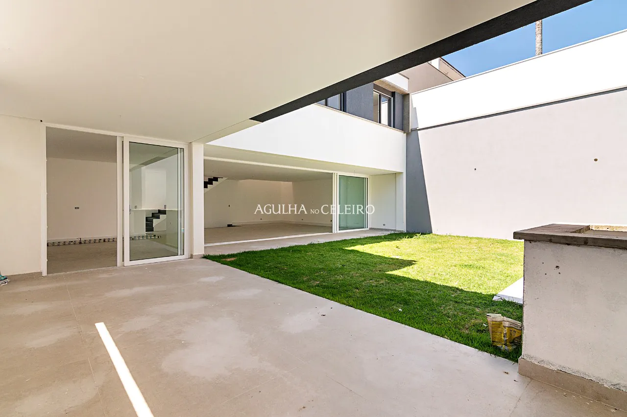 Segurança e conforto nesta linda casa de condomínio à venda no Brooklin. – 14910