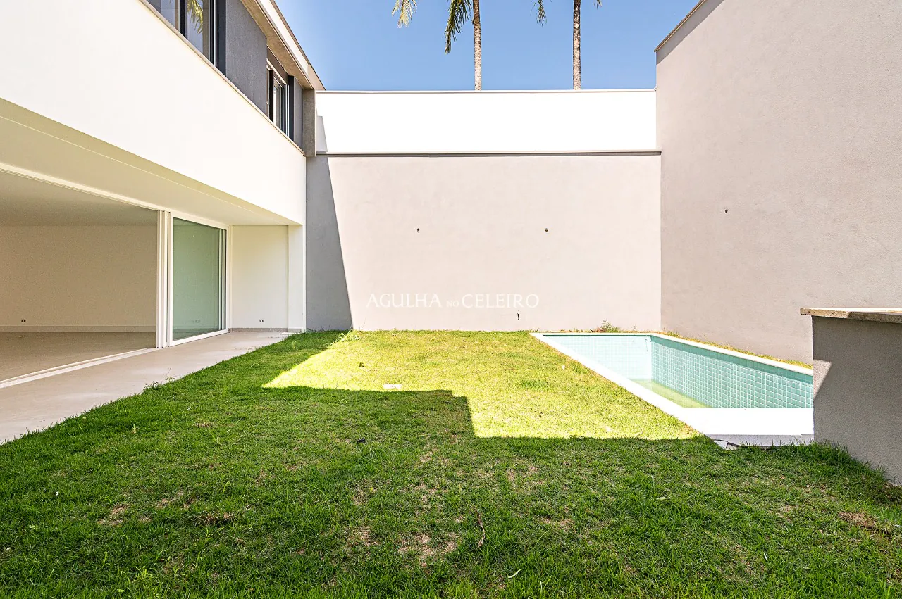 Segurança e conforto nesta linda casa de condomínio à venda no Brooklin. – 14910
