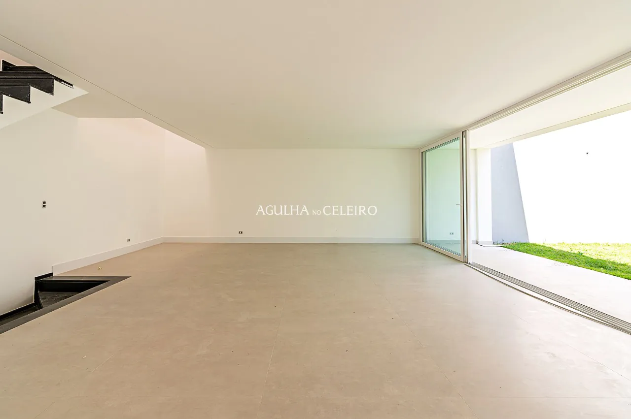 Segurança e conforto nesta linda casa de condomínio à venda no Brooklin. – 14910