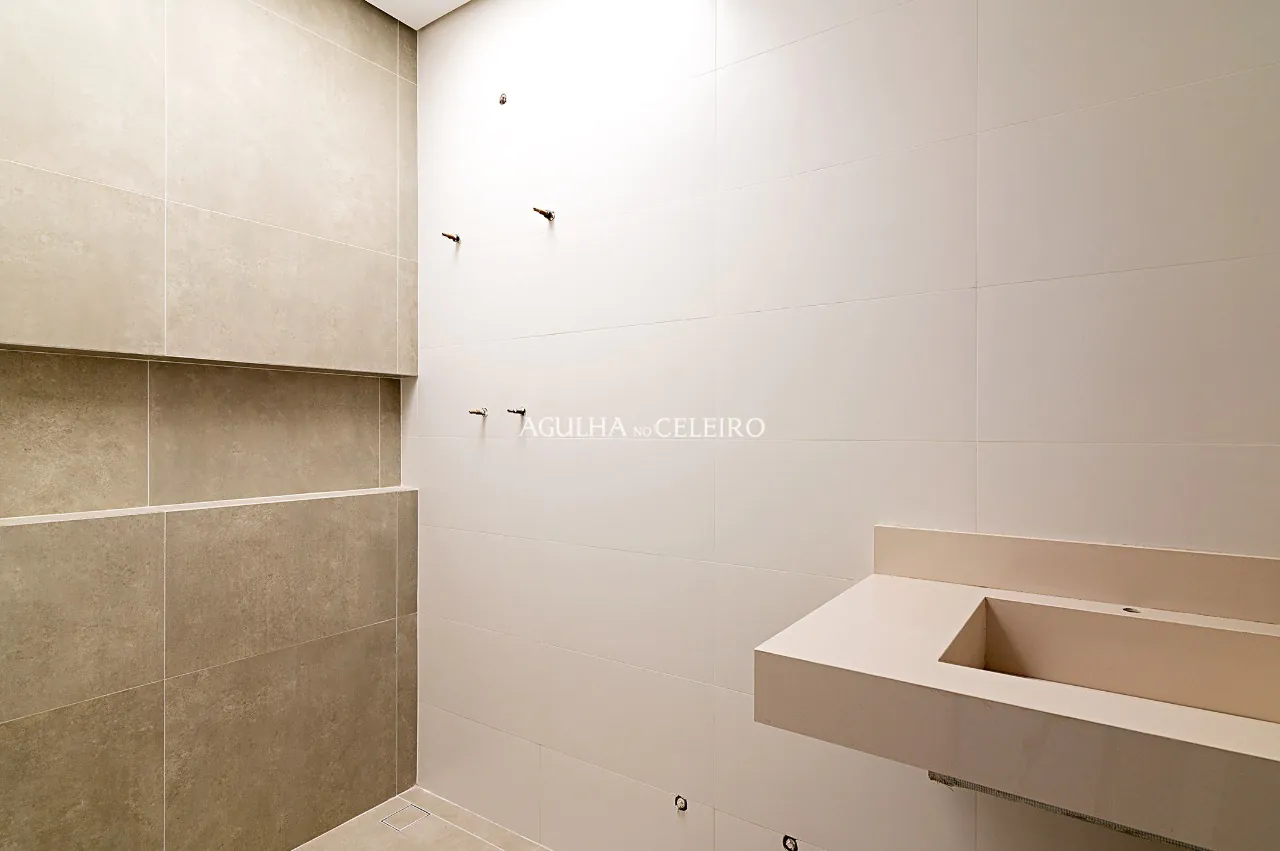 Segurança e conforto nesta linda casa de condomínio à venda no Brooklin. – 14910