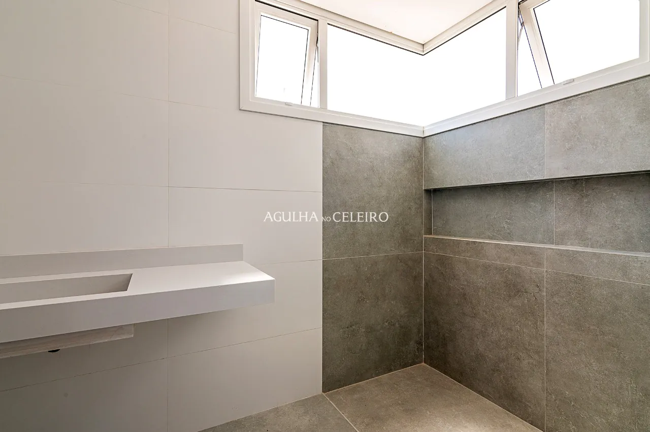 Segurança e conforto nesta linda casa de condomínio à venda no Brooklin. – 14910