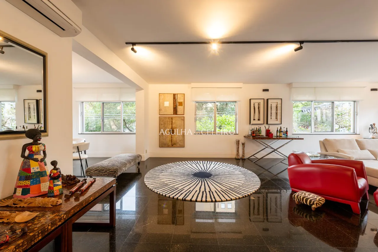 Apartamento com ambientes generosos e muito bem iluminados, no melhor de Pinheiros. – 15015