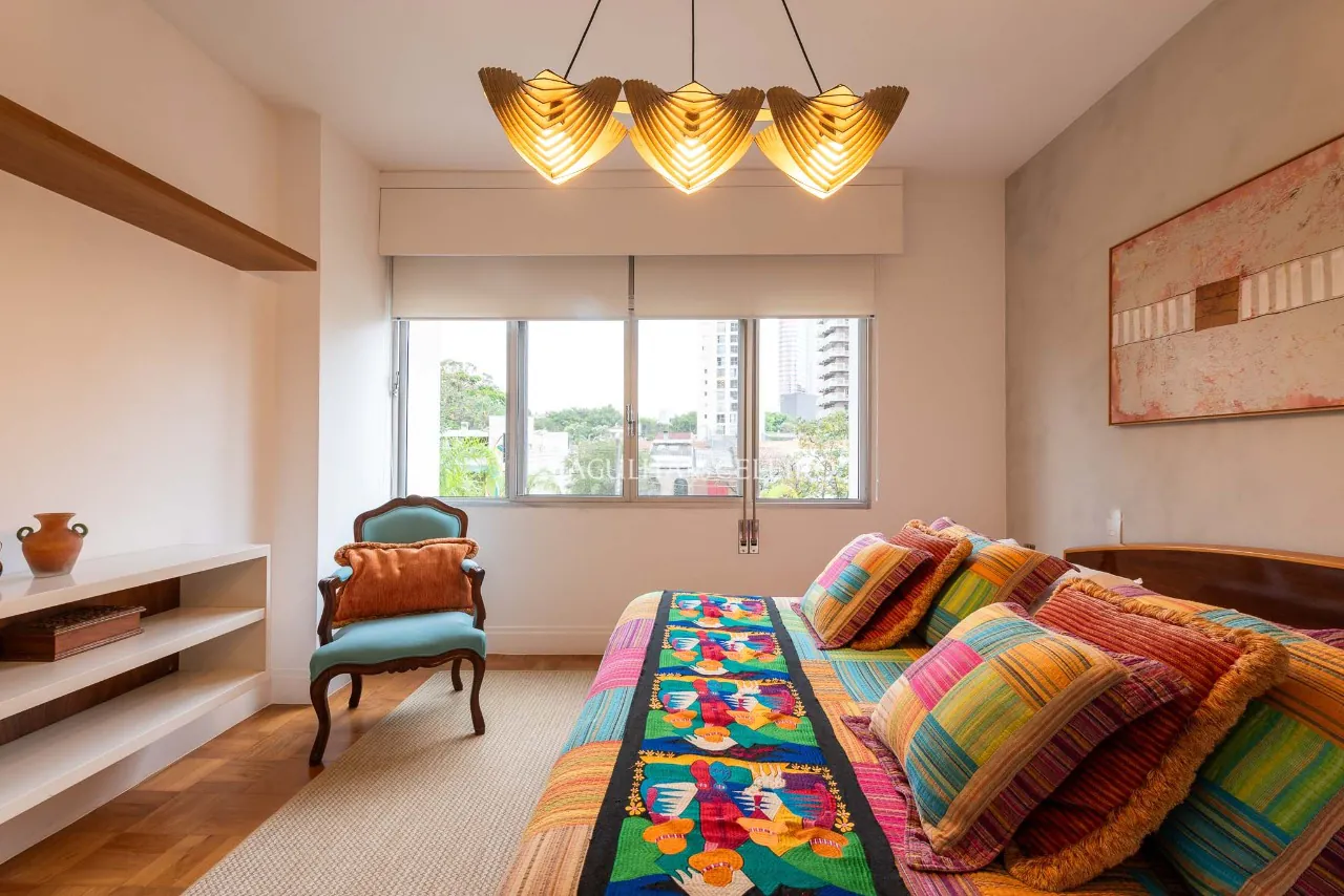 Apartamento com ambientes generosos e muito bem iluminados, no melhor de Pinheiros. – 15015