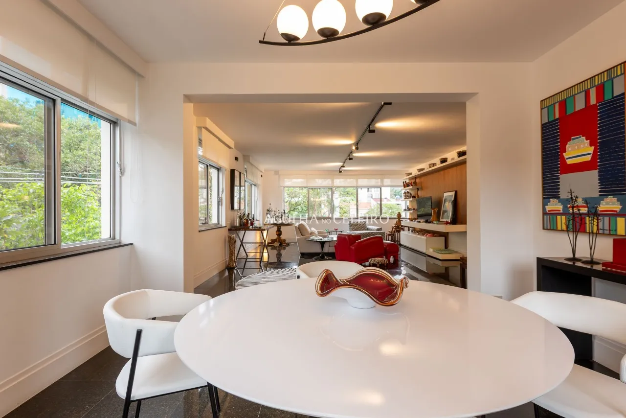 Apartamento com ambientes generosos e muito bem iluminados, no melhor de Pinheiros. – 15015