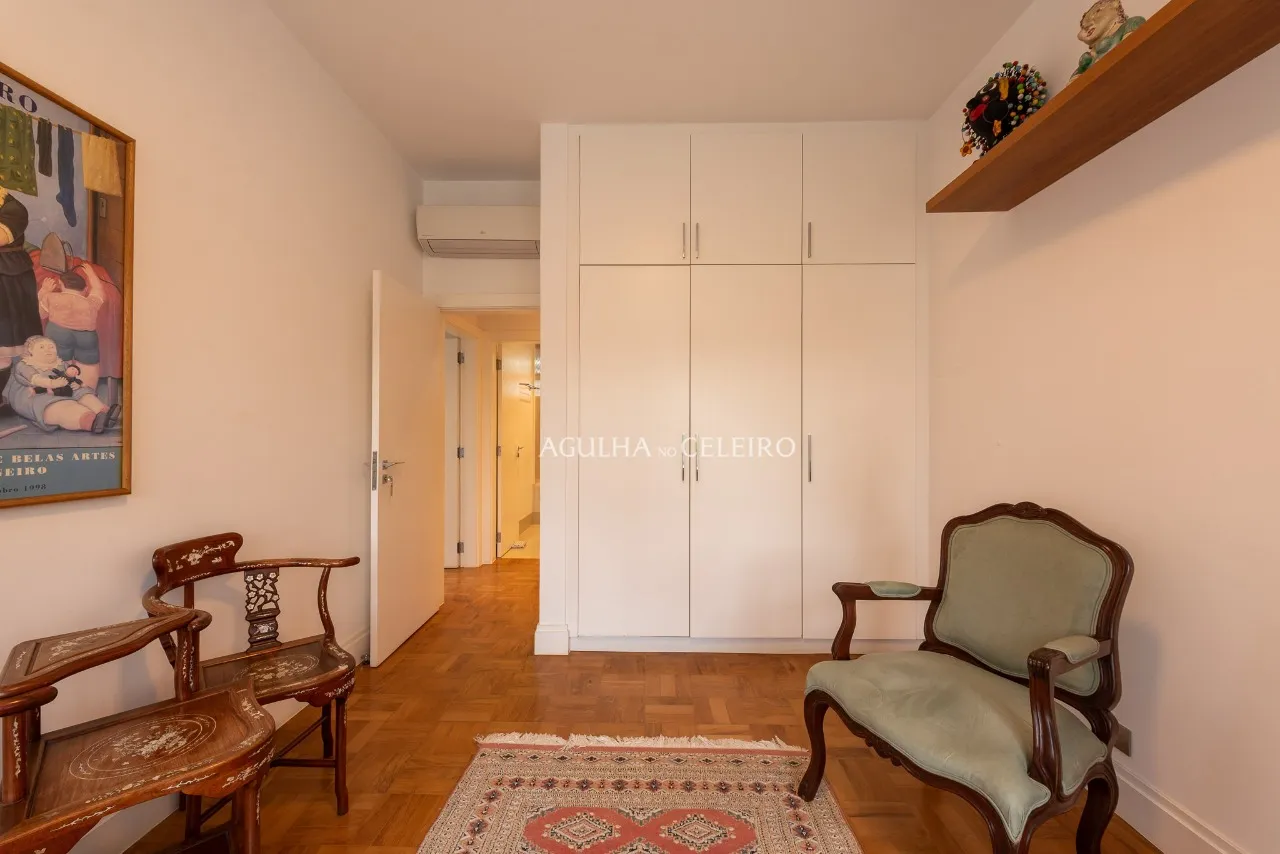 Apartamento com ambientes generosos e muito bem iluminados, no melhor de Pinheiros. – 15015