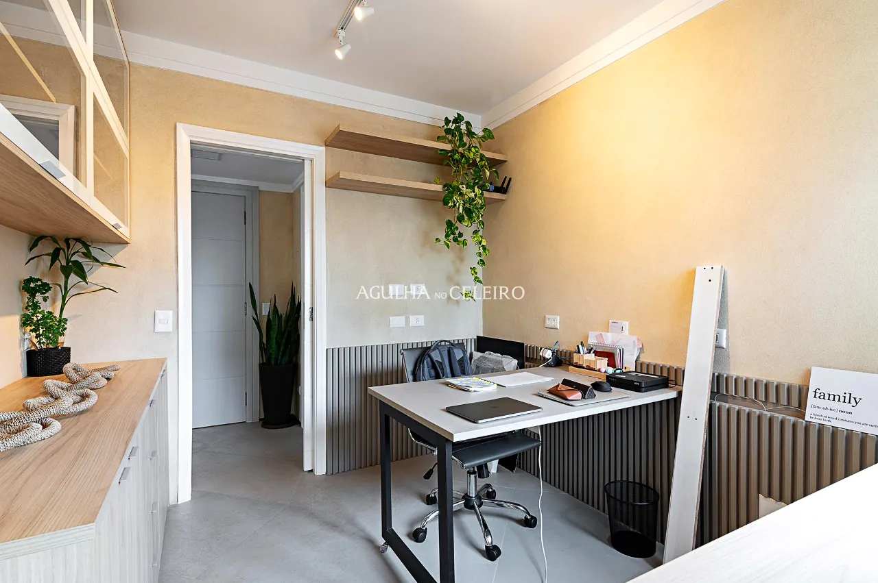 Totalmente Reformado, vista linda, fora de rota e muito conforto para venda em Moema. – AP7591