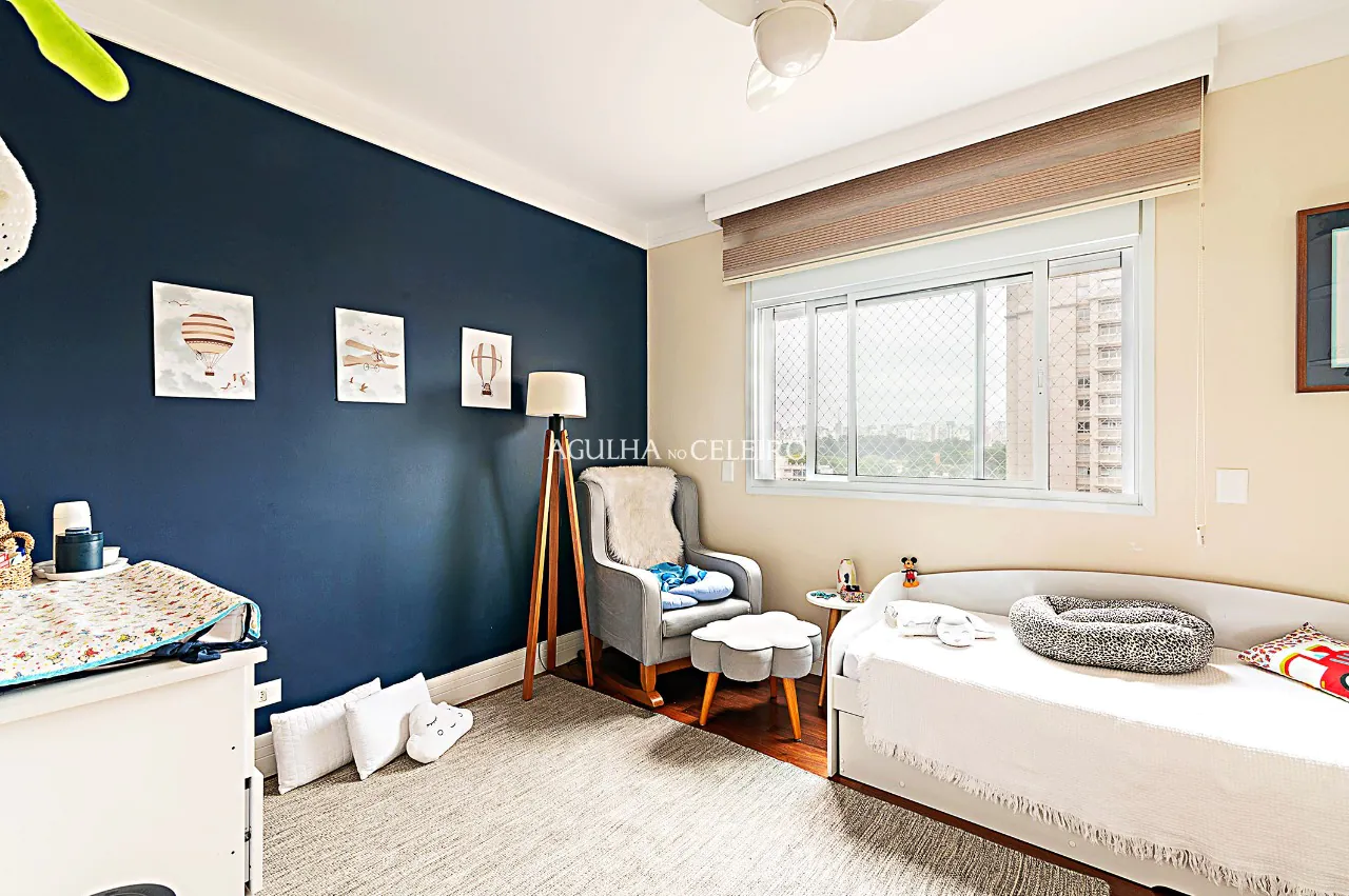 Totalmente Reformado, vista linda, fora de rota e muito conforto para venda em Moema. – AP7591