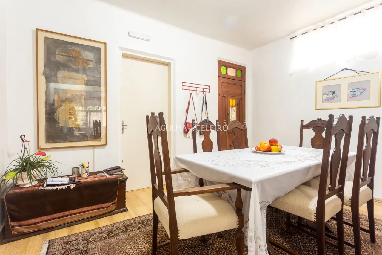 Casa com 04 dormitórios, Edícula e Piscina à venda no Jardim Paulistano – 10056