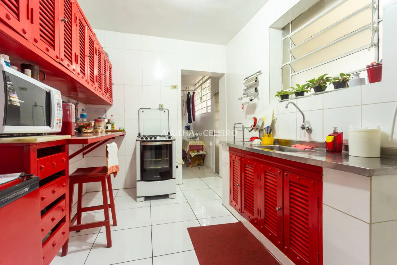 Casa com 04 dormitórios, Edícula e Piscina à venda no Jardim Paulistano – 10056