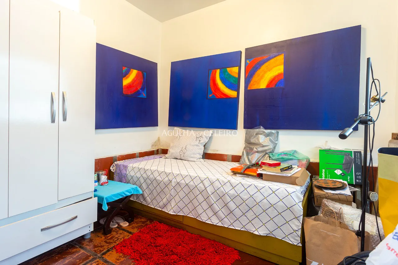 Casa com 04 dormitórios, Edícula e Piscina à venda no Jardim Paulistano – 10056