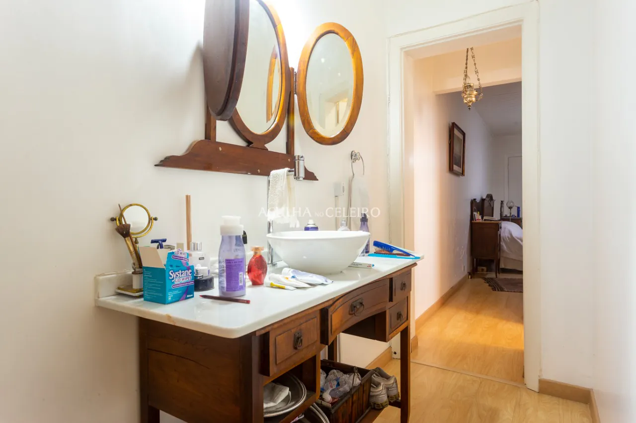 Casa com 04 dormitórios, Edícula e Piscina à venda no Jardim Paulistano – 10056