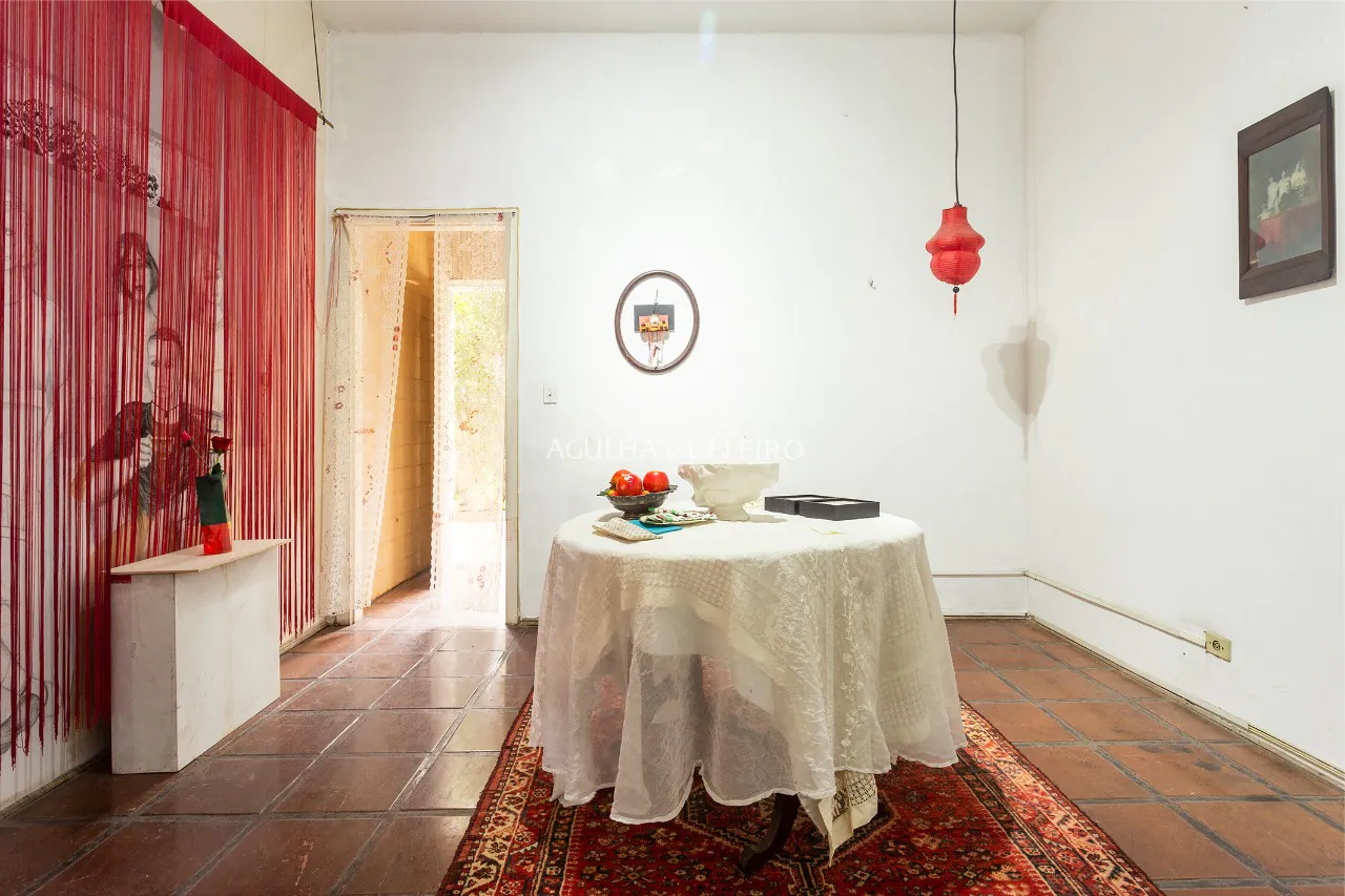 Casa com 04 dormitórios, Edícula e Piscina à venda no Jardim Paulistano – 10056