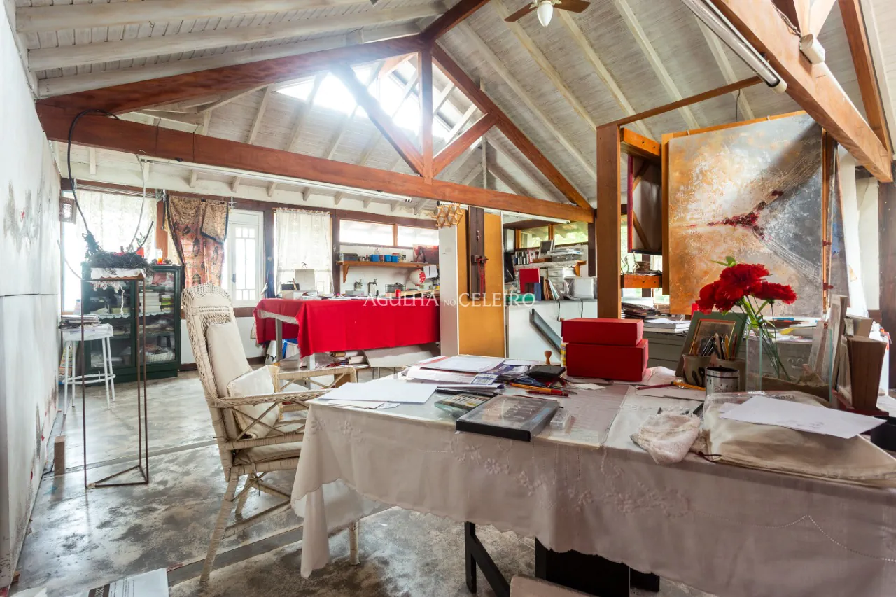 Casa com 04 dormitórios, Edícula e Piscina à venda no Jardim Paulistano – 10056