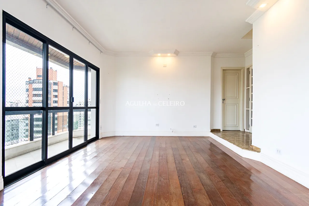 Cobertura com vista 360° à venda em Moema. – CO0445 - H_K05977