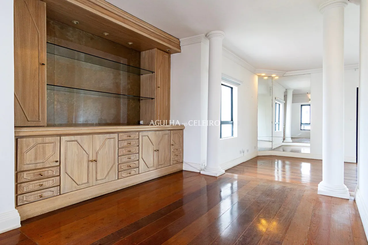 Cobertura com vista 360° à venda em Moema. – CO0445 - H_K05988