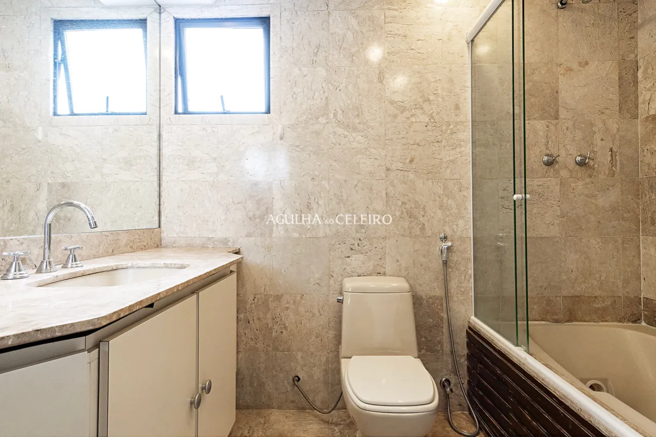 Cobertura com vista 360° à venda em Moema. – CO0445 - H_K06087