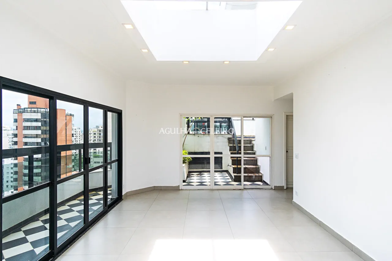 Cobertura com vista 360° à venda em Moema. – CO0445 - H_K06106