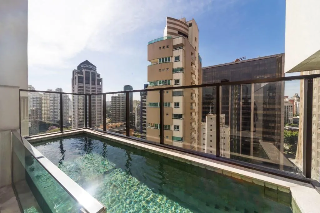 Cobertura com piscina perto do Parque do Povo à venda no Itaim Bibi – CO0904