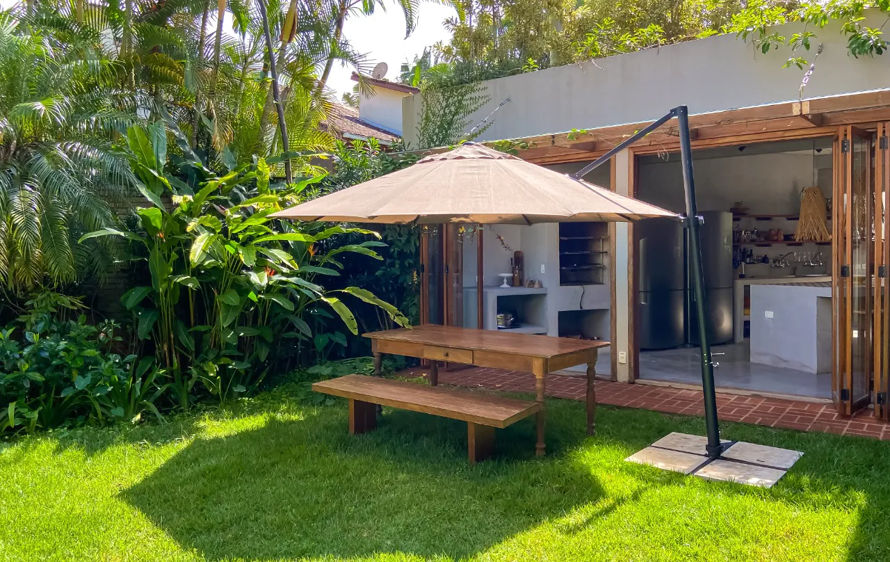 um-refugio-contemporaneo-na-praia-da-baleia-para-venda-15088-12